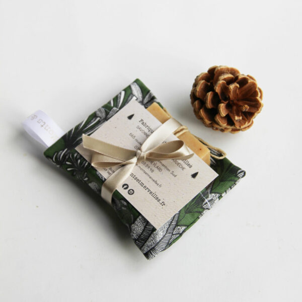DUO-cadeau-Pochette-savon-ardeche